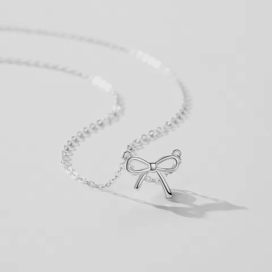 Fiocco d’Argento Necklace