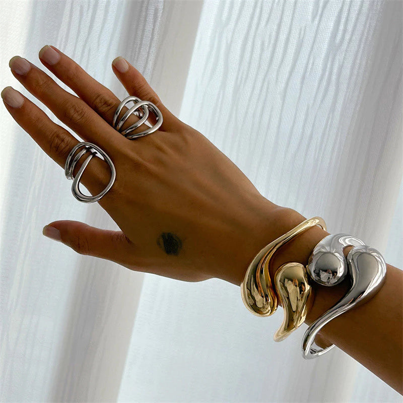 Aria Rings